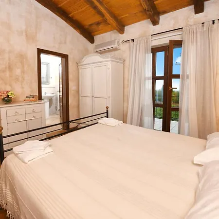 Villa Villas Barat By Istarski Dvori *