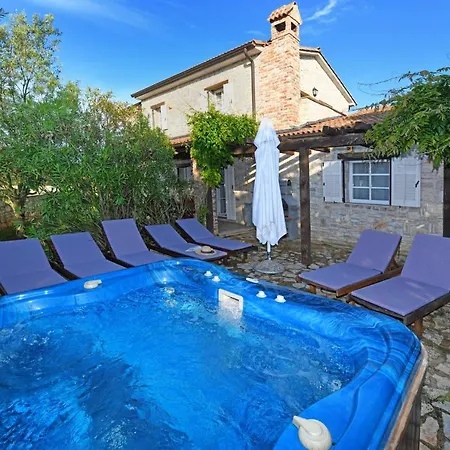 Villa Villas Barat By Istarski Dvori