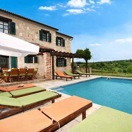Villas Barat By Istarski Dvori Villa Visnjan