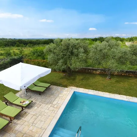 Villa Villas Barat By Istarski Dvori