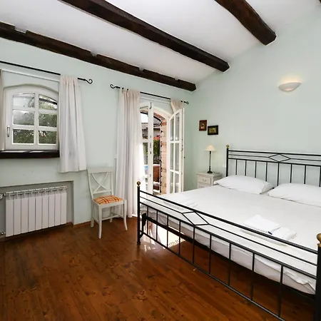 Villas Barat By Istarski Dvori Villa Visnjan